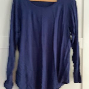 lululemon long sleeved shirt
